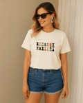 Camiseta Mujer | Fila de Perros | Regular Fit
